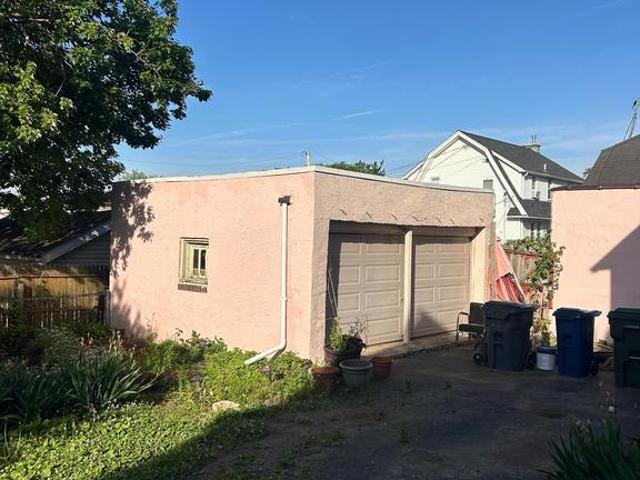 2413 Arlington Avenue