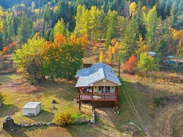 2413 Doukhobour Road, Castlegar, BC, V1N 4P2 house for sale | Listing ID 10373 | Royal LePage
