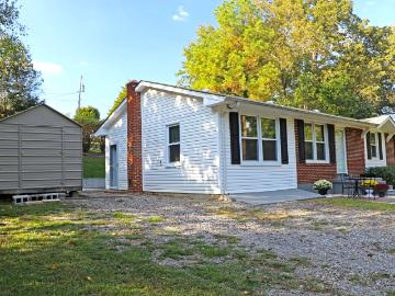 241 Castle Ln