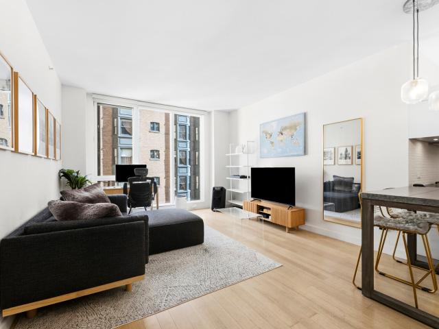 241 Fifth Avenue, New York, NY