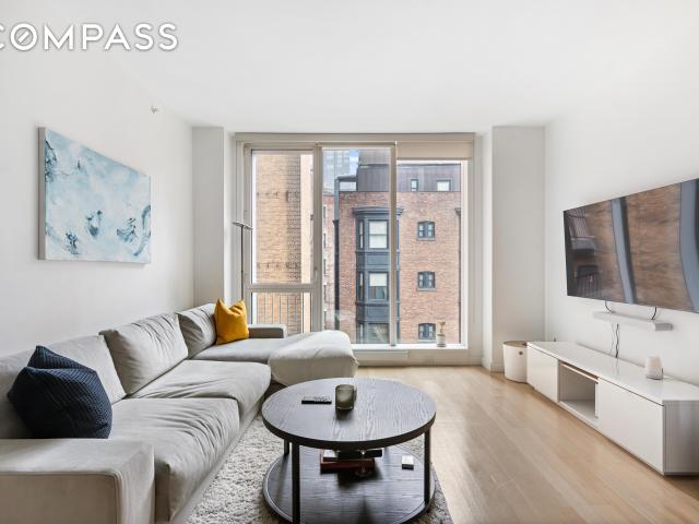 241 Fifth Avenue, New York, NY
