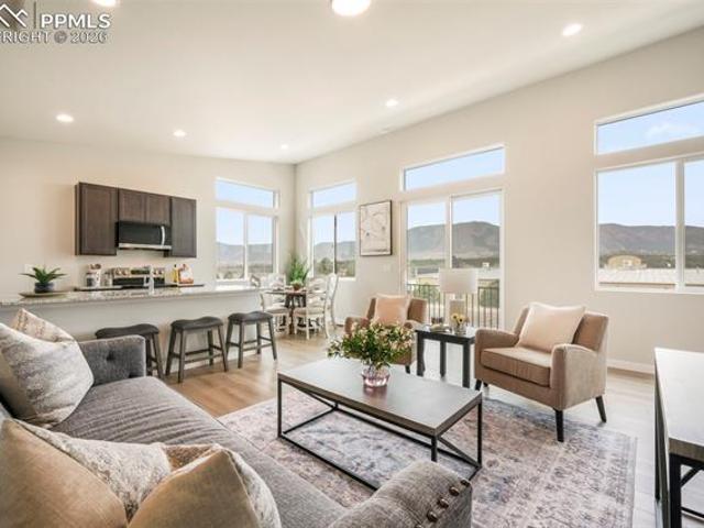 241 Front Street # 102