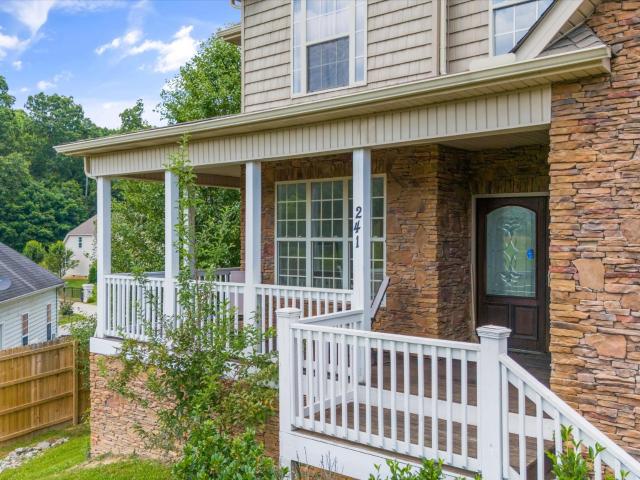 241 Hillside Ln