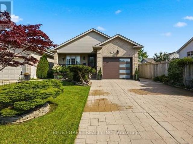 241 Oldham Street, London South T, ON, N5Z 5E3 house for sale | Listing ID X13677 | Royal LePage