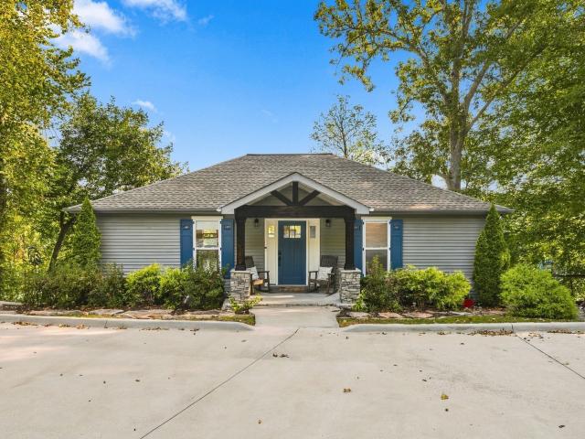 241 Lakeridge Dr S