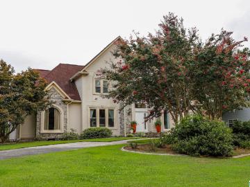 241 Lakeshore Loop