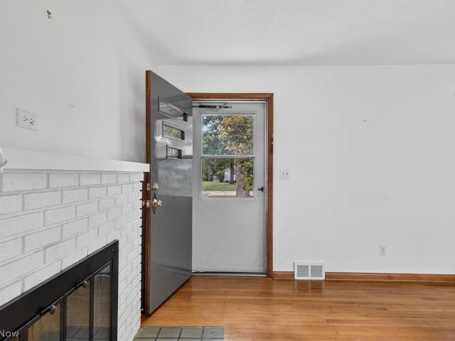 241 Montrose Way