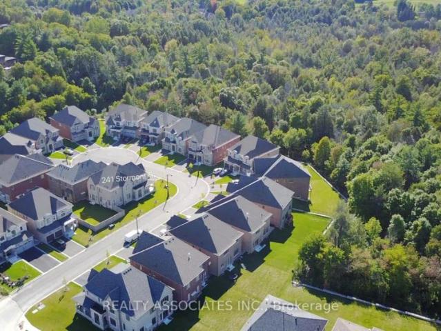 241 STORMONT TRAIL — 4 Bedroom