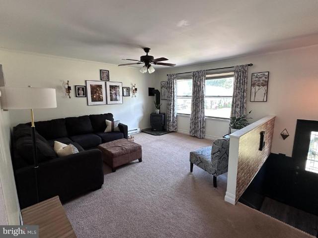 2424 N Hills Dr