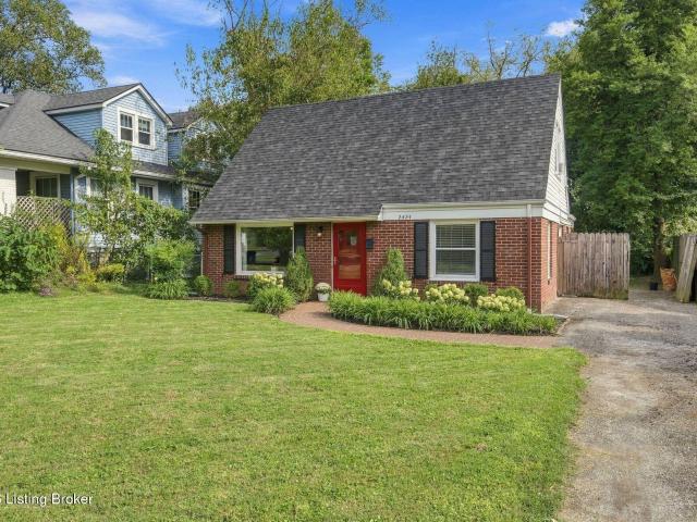 2424 Clarendon Ave
