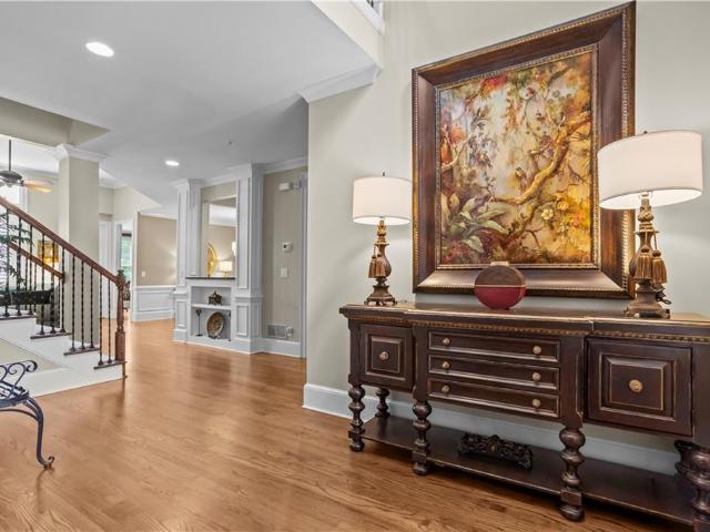 2424 Loxford Lane