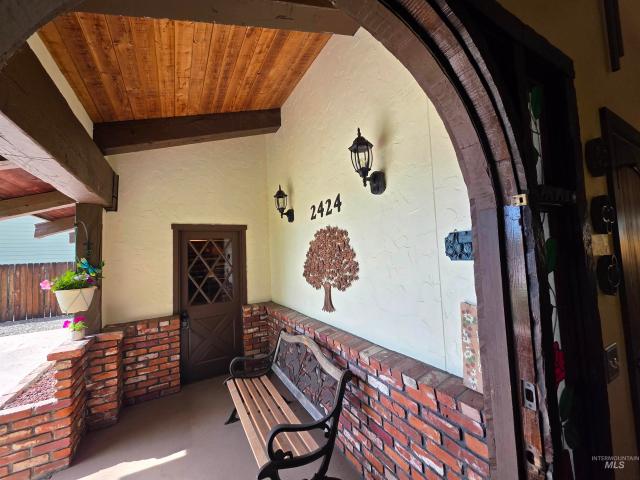 2424 Sunset View Ct