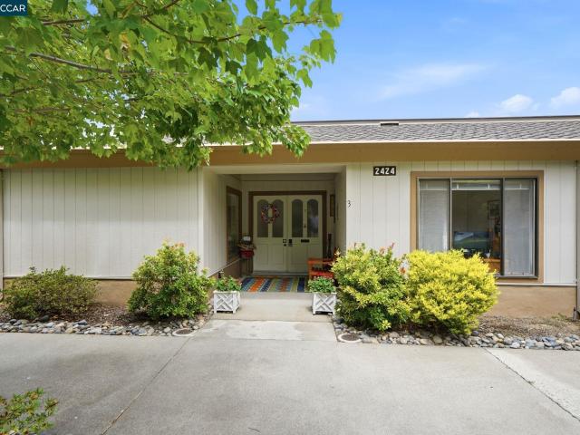 2424 Tice Creek Dr 3