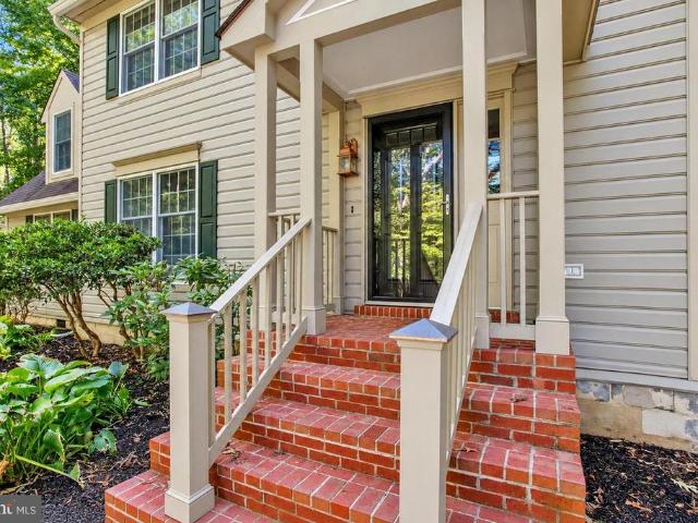 2425 Fawn Court