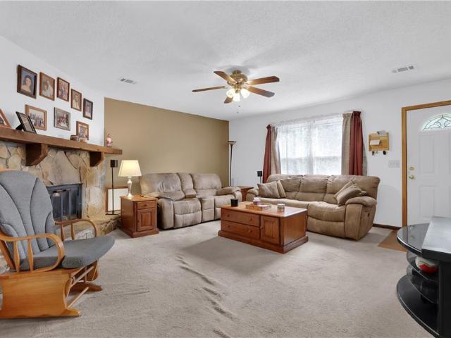 2425 Rhoanoke Drive