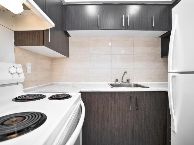 2425 2415 Madison 1 Bedroom 1 Bathroom Apartment for Rent