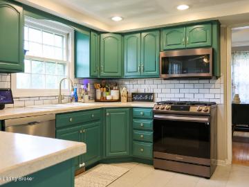 2426 Chattesworth Ln