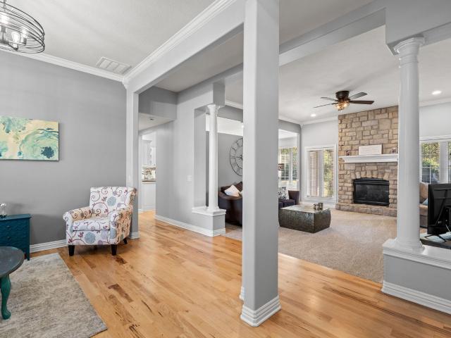 2426 S April Avenue