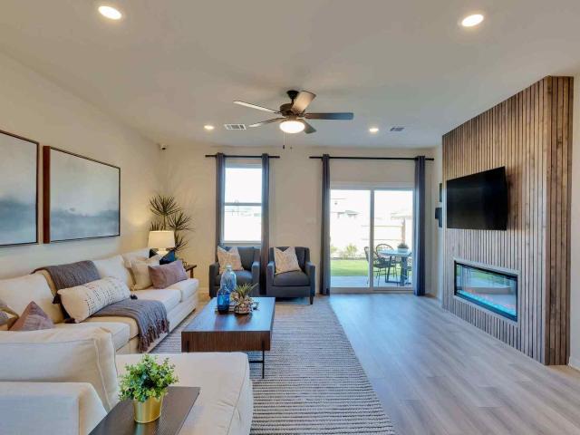 2427 Ekvall Dr