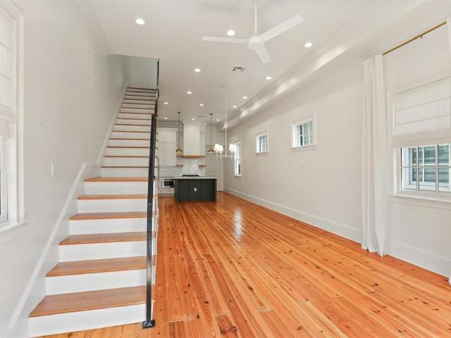 2427 Laurel Street