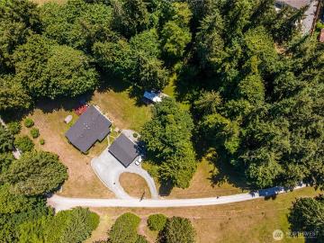 2427 Leroy Place