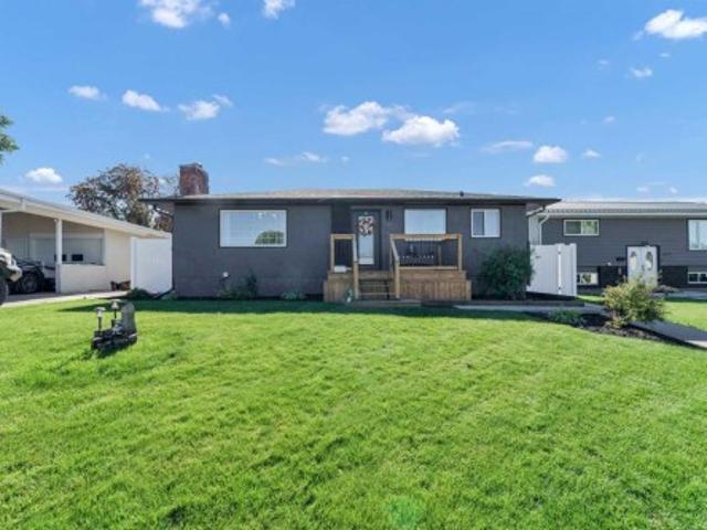 2427 24 Street Se, Medicine Hat, AB, T1B 1B1 house for sale | Listing ID A2346 | Royal LePage