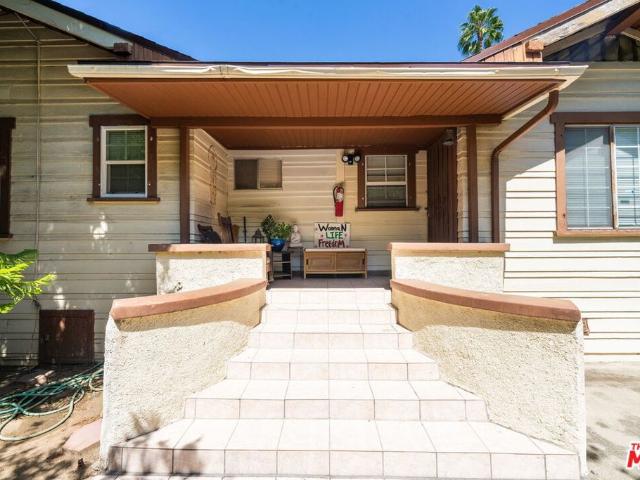 2428 N Beachwood Drive