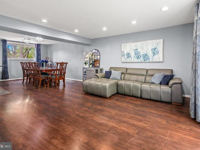 2428 Forest Green Road