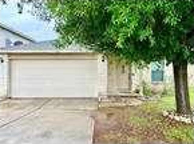 2428 Green Meadows LN Buda TX 78610