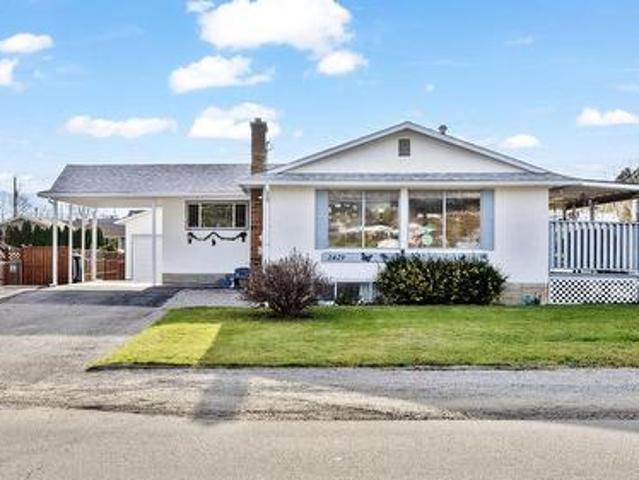 2429 Gosset Road, West Kelowna, BC, V4T 1P4 house for sale | Listing ID 10380 | Royal LePage
