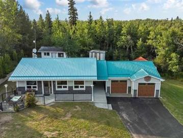 Millet, Alberta - Garden, Parking, Deck
