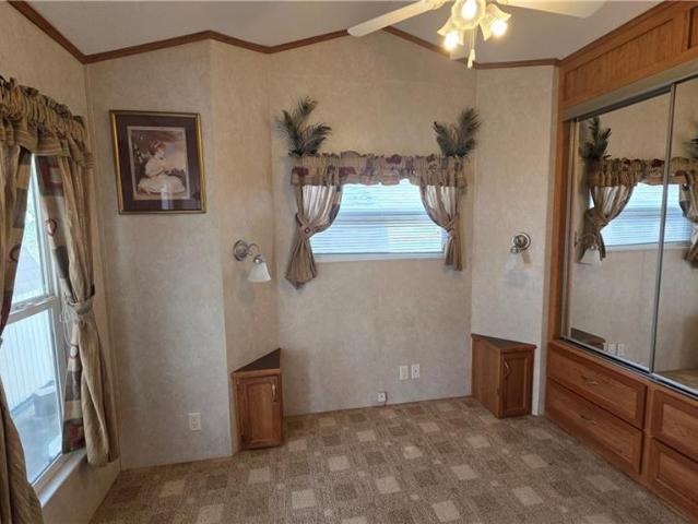 2420 Bobolink Circle W