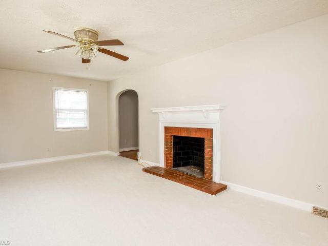 2420 Kingsgate Drive