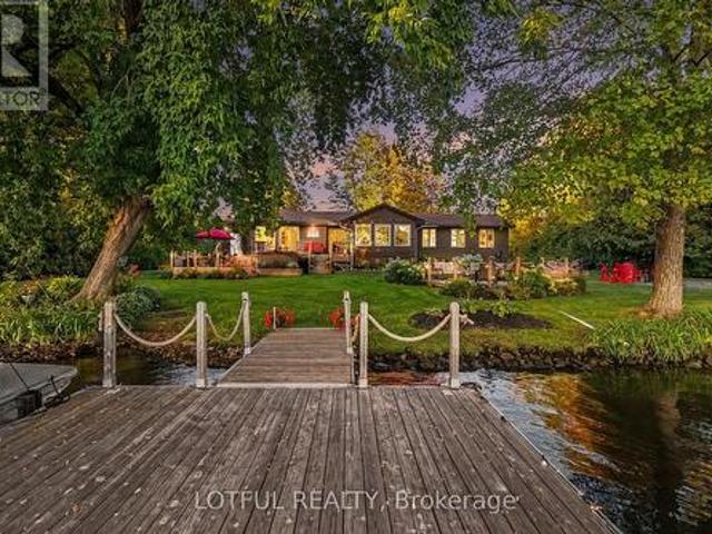 2420 Pine Avenue, Ottawa, ON, K4M 1B4 house for sale | Listing ID X14028 | Royal LePage