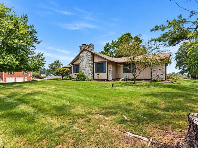 2420 W Co Rd 600s
