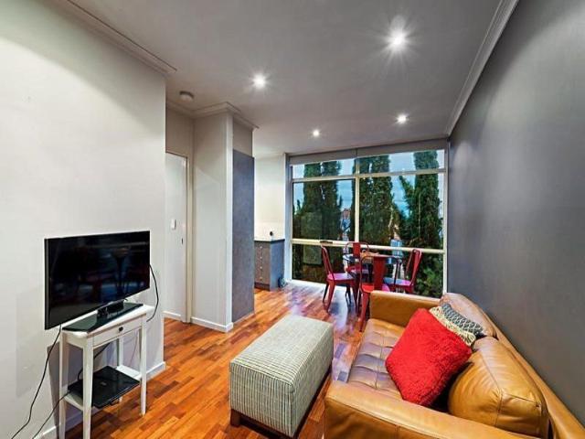 24/210 Clarke Street, Northcote VIC 3070