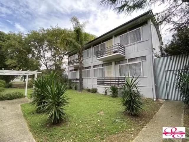 24/21 Oak Street, Moree Apartment for rent Listed by Marygold.