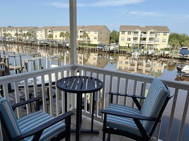 2421 Beachview Drive