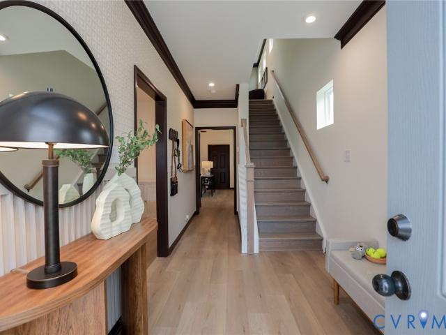 2421 Flora Boulevard