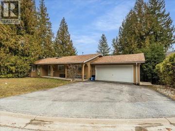 2421 12Th Avenue, Castlegar, BC, V1N 4A9 house for sale | Listing ID 10380 | Royal LePage
