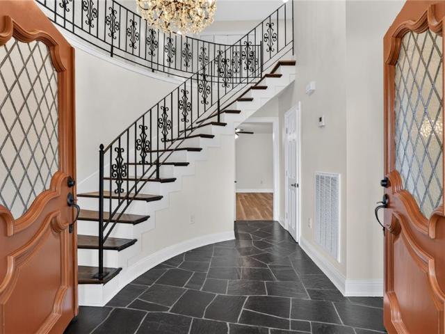 2422 ORIOLE Street