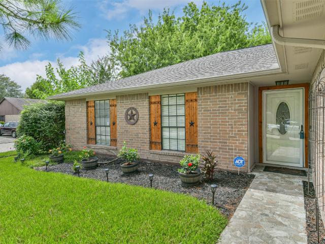 2422 Pilgrims Bend Drive