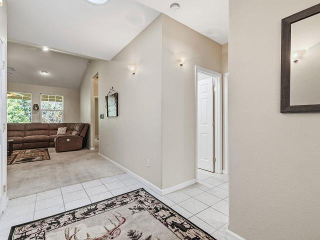 24230 N Oxbow Ln