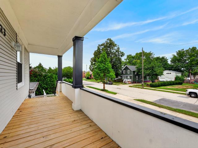 2423 Cleveland Pl