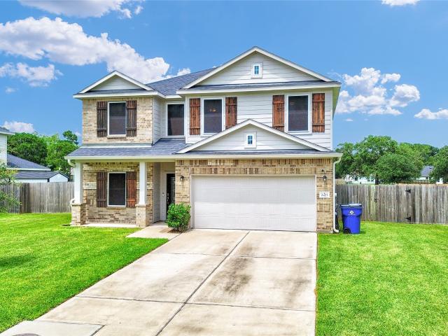 2423 Ridgewood Drive