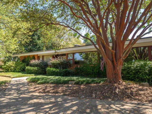 2423 Vestavia Drive