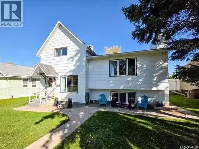 242 6Th Avenue E, Melville, SK, S0A 2P0 house for sale List.