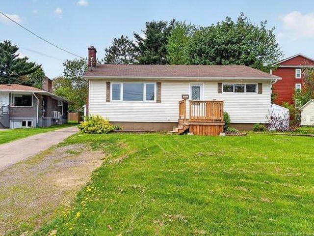 242 Broadway St, Moncton, NB, E1A 3Y6 house for sale | Listing ID NB139871 | Royal LePage