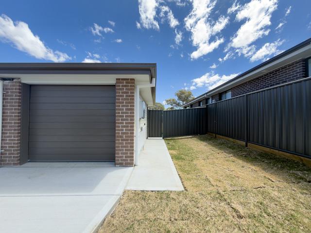 2/42 Garden StreetKootingal NSW 2352, Australia