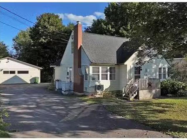242 Highland Ave, Fredericton, NB, E3A 2S6 house for sale L.